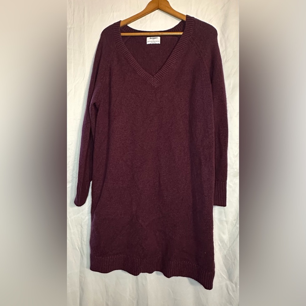 Old Navy Women’s SoSoft Black Cherry Long Sleeve V-Neck Sweater Dress size Large